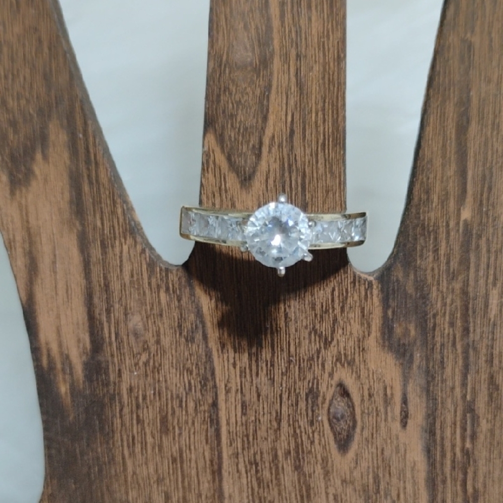 10k Yellow Solid Gold Ring W Clear Round Center & Baguette Accent Crystal Stones - Picture 5 of 15